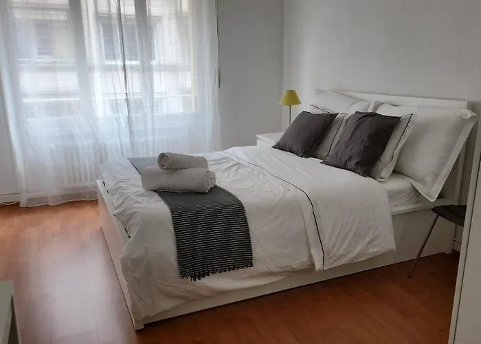 2 Minutes- 200m De La Gare De * Lozanna